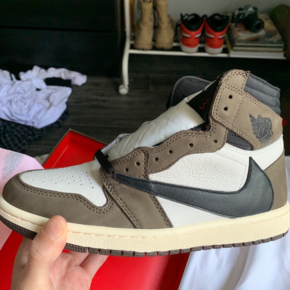 Nike Air Jordan 1 OG High Travis Scott Size 9.5